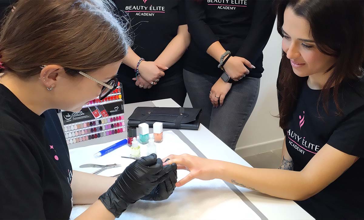 corso di estetica biennale Bari